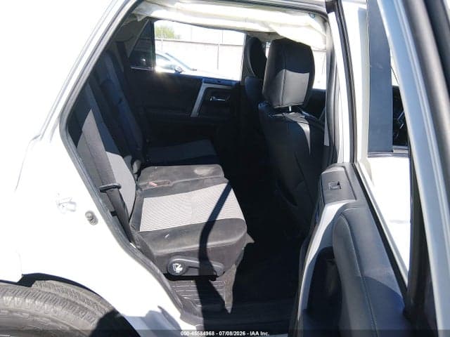 2021 TOYOTA 4RUNNER SR5 8
