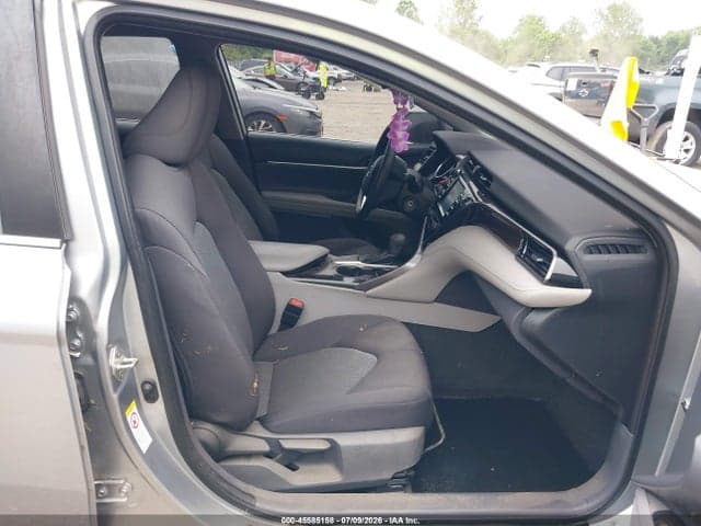 2019 TOYOTA CAMRY LE 5