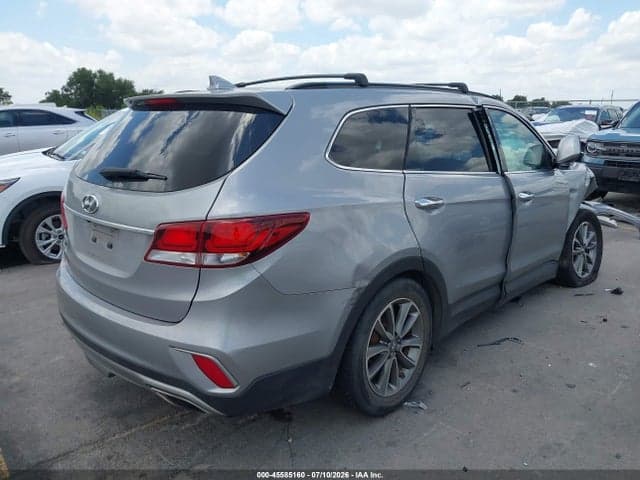 2017 HYUNDAI SANTA FE SE 4