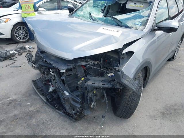 2017 HYUNDAI SANTA FE SE 6