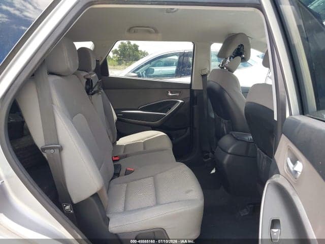 2017 HYUNDAI SANTA FE SE 8