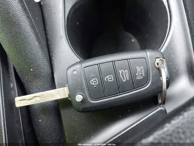 2024 HYUNDAI ELANTRA SE 11