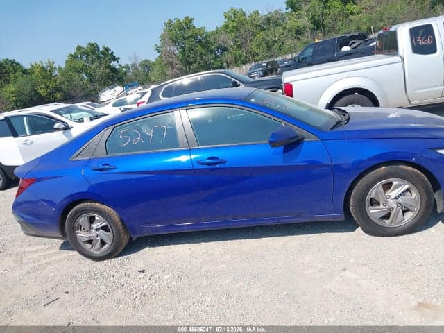 2024 HYUNDAI ELANTRA SE 13