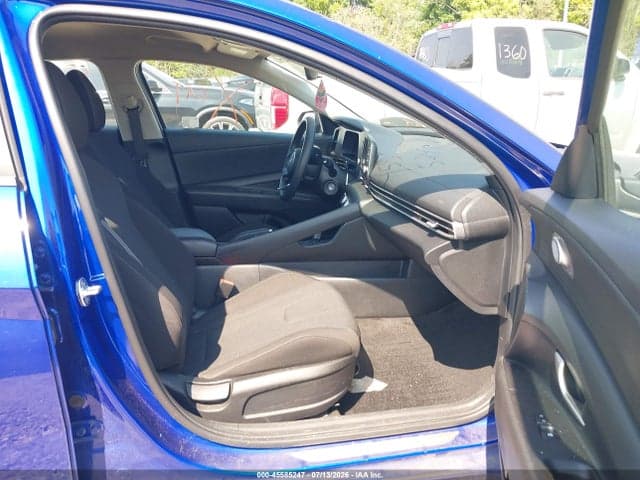2024 HYUNDAI ELANTRA SE 5