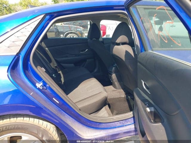 2024 HYUNDAI ELANTRA SE 8