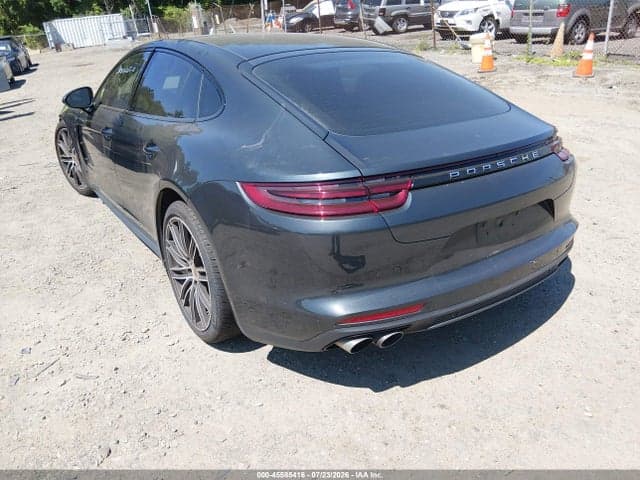 2018 PORSCHE PANAMERA 4S 3