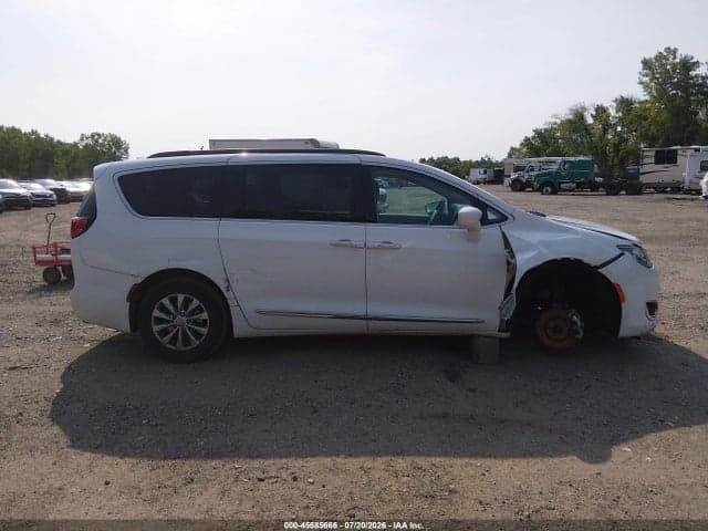 2017 CHRYSLER PACIFICA TOURING-L 14