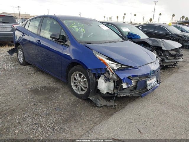 2017 TOYOTA PRIUS THREE 1