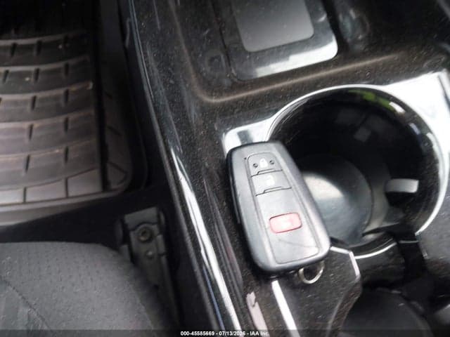 2017 TOYOTA PRIUS THREE 11