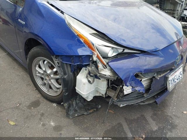 2017 TOYOTA PRIUS THREE 6