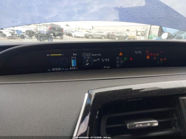 2017 TOYOTA PRIUS THREE 7