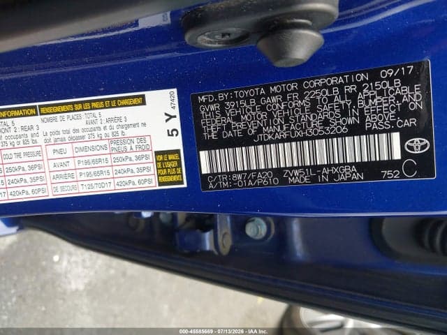 2017 TOYOTA PRIUS THREE 9