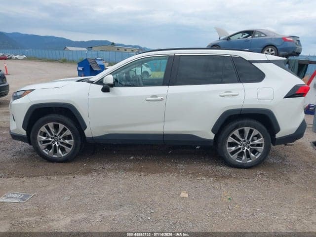 2022 TOYOTA RAV4 XLE PREMIUM 14