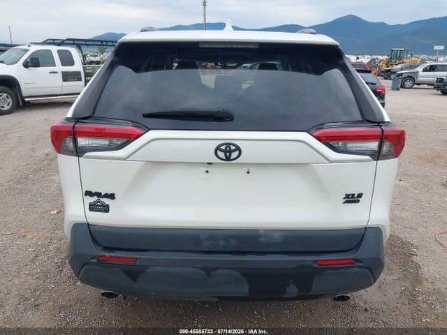 2022 TOYOTA RAV4 XLE PREMIUM 16