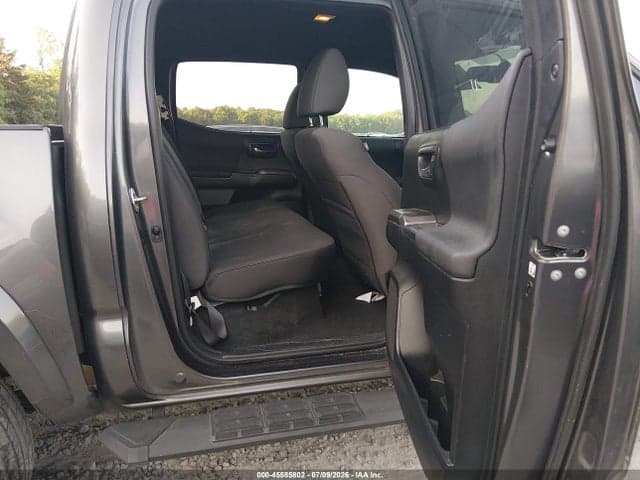 2017 TOYOTA TACOMA TRD SPORT 8