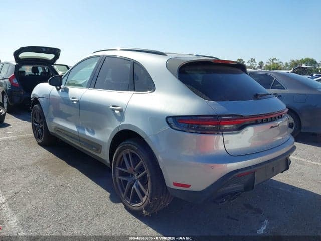 2025 PORSCHE MACAN T 3