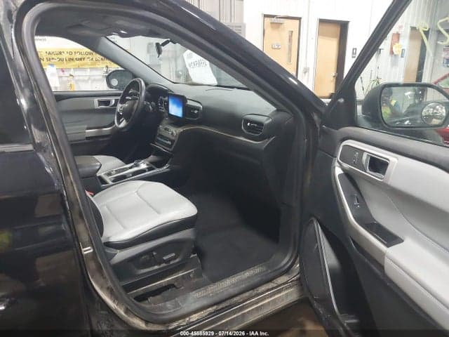 2021 FORD EXPLORER XLT 5