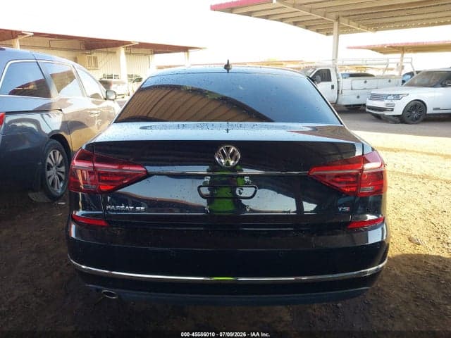 2018 VOLKSWAGEN PASSAT 2.0T SE 17