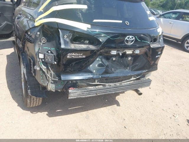 2022 TOYOTA COROLLA CROSS LE 6