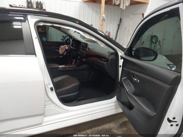 2023 NISSAN SENTRA SR XTRONIC CVT 5