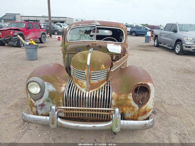 1939 CHRYSLER COUPE 11