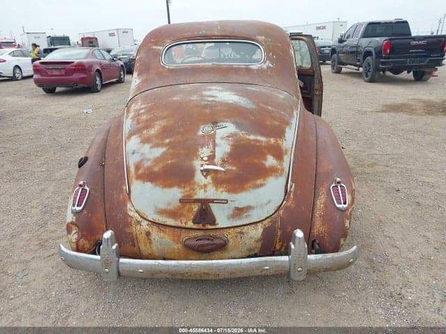 1939 CHRYSLER COUPE 15