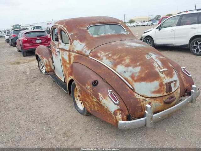 1939 CHRYSLER COUPE 3