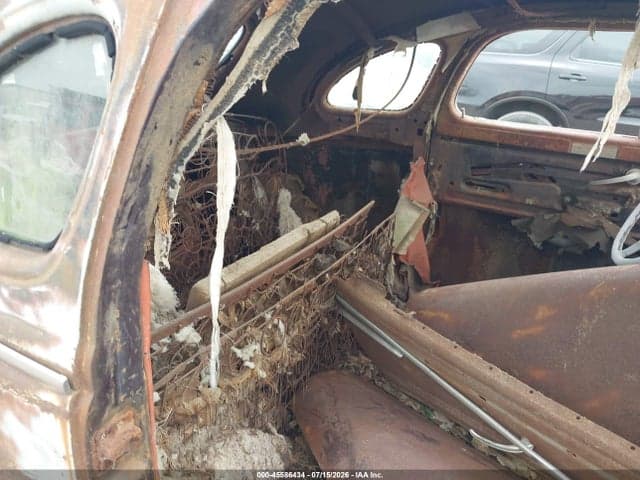 1939 CHRYSLER COUPE 8