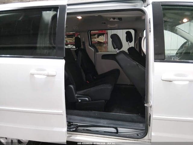 2017 DODGE GRAND CARAVAN SE 8