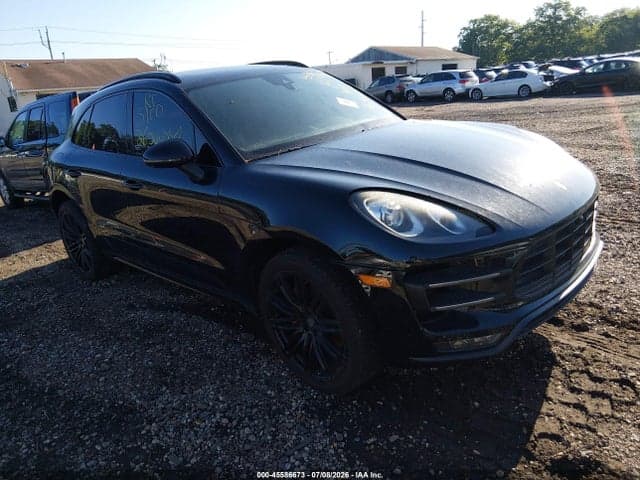 2017 PORSCHE MACAN TURBO 1