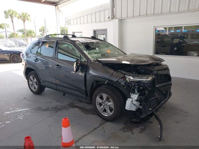 2025 TOYOTA RAV4 XLE 1