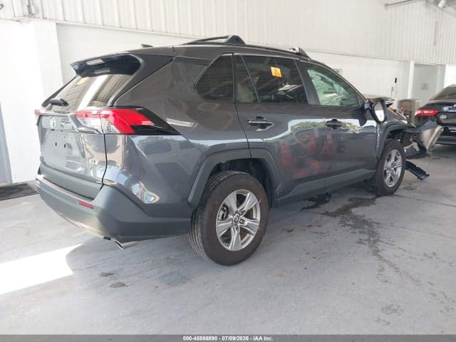 2025 TOYOTA RAV4 XLE 4
