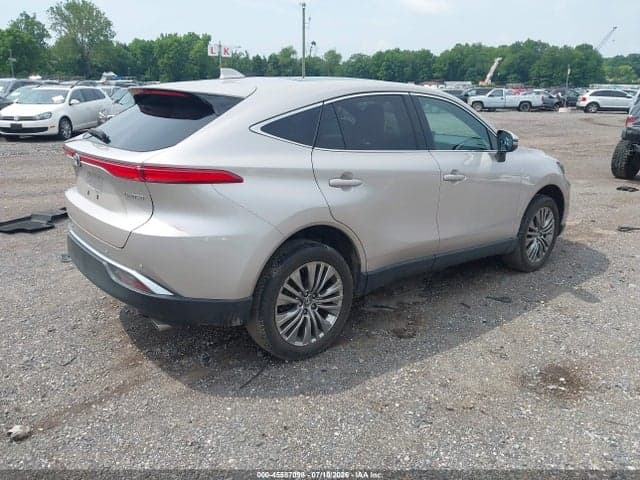 2024 TOYOTA VENZA LIMITED 4