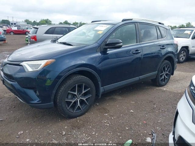 2017 TOYOTA RAV4 SE 2