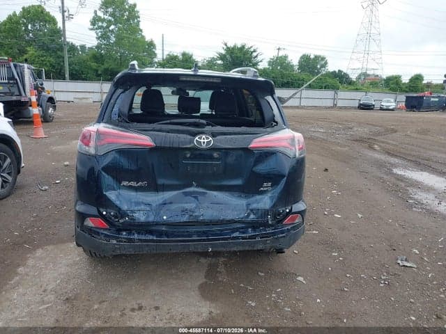 2017 TOYOTA RAV4 SE 17