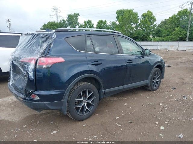 2017 TOYOTA RAV4 SE 4