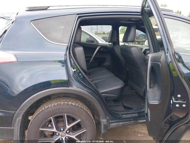 2017 TOYOTA RAV4 SE 8