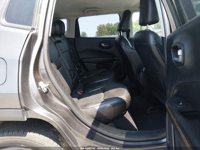2019 JEEP COMPASS LIMITED 4X4 8