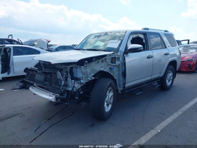 2024 TOYOTA 4RUNNER SR5 PREMIUM 2