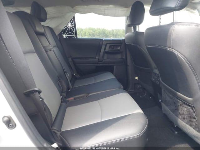 2024 TOYOTA 4RUNNER SR5 PREMIUM 8