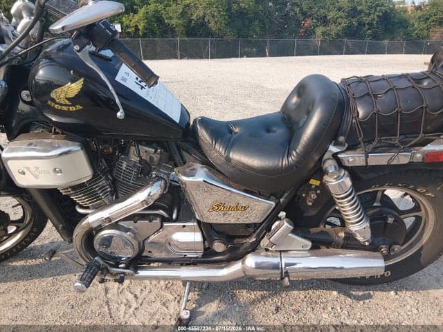 1986 HONDA VT700 C 9