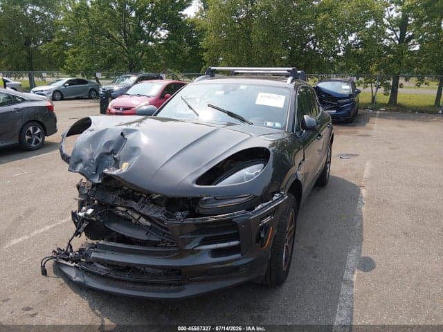2021 PORSCHE MACAN 2