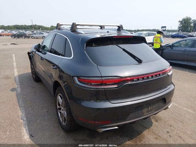 2021 PORSCHE MACAN 3