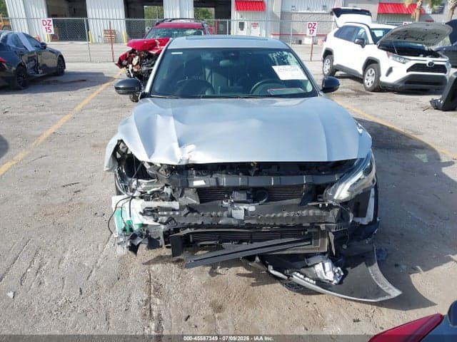 2021 NISSAN ALTIMA SR FWD 13