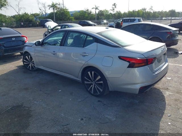 2021 NISSAN ALTIMA SR FWD 3