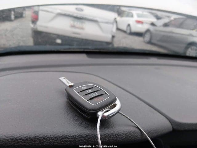 2019 HYUNDAI SONATA SE 11