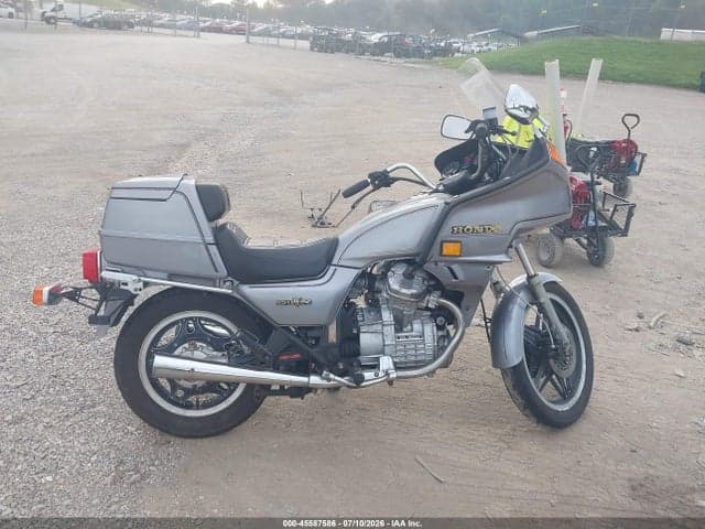 1982 HONDA GL500I 13