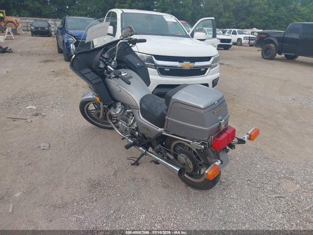 1982 HONDA GL500I 3