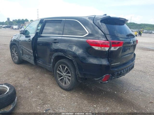 2019 TOYOTA HIGHLANDER XLE 3