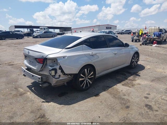 2022 NISSAN ALTIMA SR FWD 4